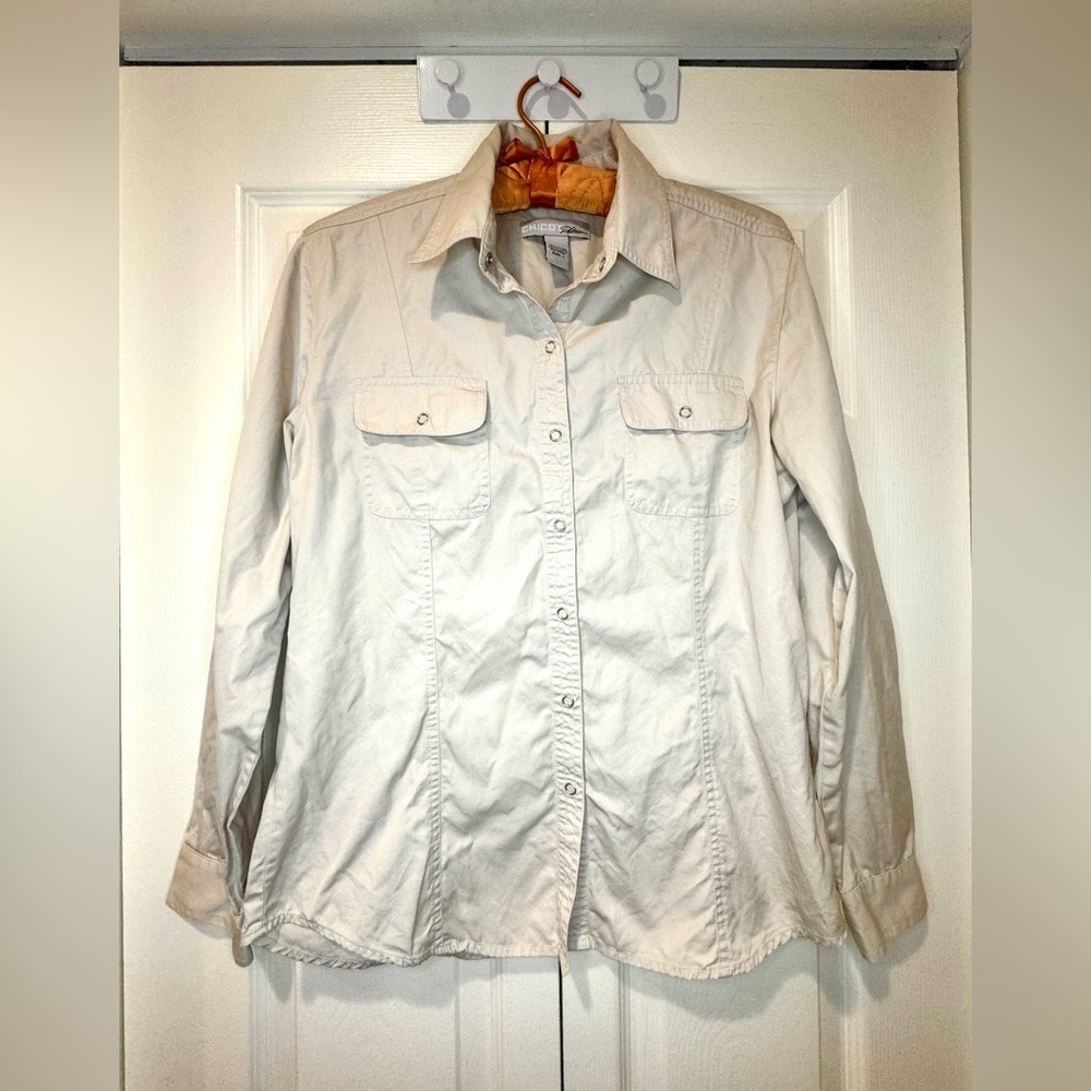 Chico’s Platinum Button-Up Utility Camp Shirt Women’s Size 1 Regular Size Medium